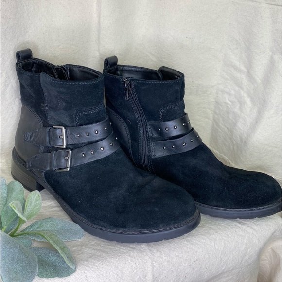 Clark’s booties - Picture 2 of 5